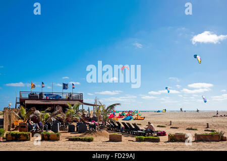 Horizontale Ansicht einer Strand-Bar in Kap Verde. Stockfoto