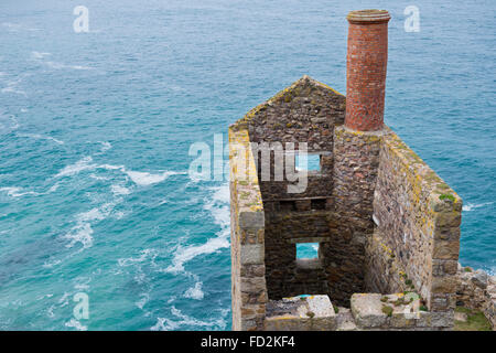 Die Krone-Minen auf Botallack an der Küste von Cornwall in England, UK Stockfoto