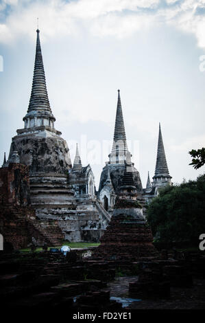 Ansicht von Wat Phra Si Sanphet historischen Buddhismus Pagoden gegen Himmel Stockfoto