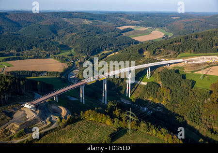 Luftaufnahme, höchste Viadukt North Rhine-Westphalia, Bestwig-Nuttlar, neue Brücken der Autobahn A44 zwischen Meschede und Olsberg, Stockfoto