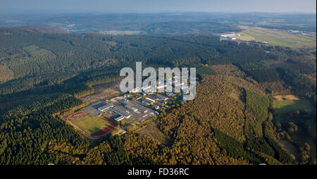 Luftaufnahme, Flüchtlingszentrum im ehemaligen Siegerland-Kaserne in Burbach, Misshandlung von Flüchtlingen von den Sicherheitsdiensten Stockfoto