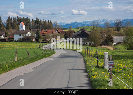 Das Alpenvorland in der Nähe von Weilheim, Alpen, fünf Seen. Oberbayern, Voralpenlandschaft Bei Weilheim Stockfoto