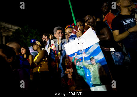 Havanna, Kuba. 27. Januar 2016. Kubaner gedenken die 163. Geburtstag von Kubas Unabhängigkeit Held Jose Marti am Eingang von der Universität von Havanna in Havanna, Kuba, 27. Januar 2016. Bildnachweis: Liu Bin/Xinhua/Alamy Live-Nachrichten Stockfoto