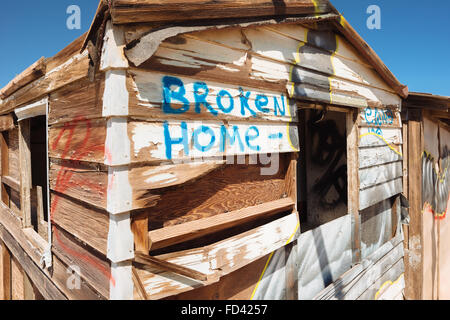 Ein verlassenes Haus in Bombay Beach, Kalifornien, am östlichen Ufer des Salton Meeres Stockfoto