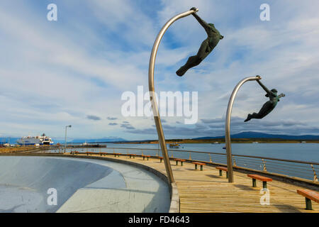 Amor al Viento (Liebe des Windes) Statue auf der Uferpromenade, Chile, Patagonien, Puerto Natales Stockfoto