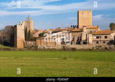 Mittelalterliche Dorf Peratallada in Girona, Katalonien. Stockfoto