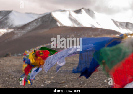 Der Himalaya-Pass Tanglang La auf dem Weg von Manali nach Leh, Indien Stockfoto