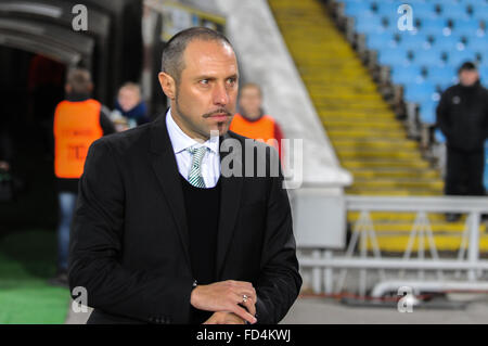 Igor Jovićević ist ein kroatischer Fußballspieler montenegrinische Abstammung und Ex-Trainer des FC Karpaty nach dem Spiel Stockfoto