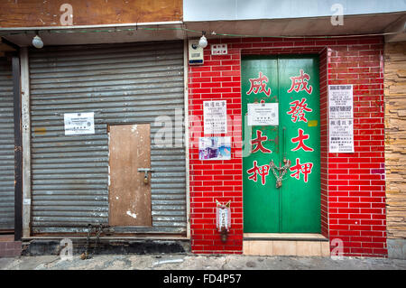 Verlassene Gebäude im Bereich Kwun Tong, Hong Kong Stockfoto