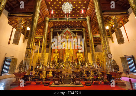 Innere des Wat Chedi Luang, Chiang Mai, Thailand Stockfoto