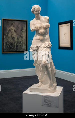 London, UK.  28. Januar 2016. Eine Statue genannt "Venus de Milo Aux Tiroirs" von Salvador Dali (gegr. £0,4-0,6 m), auf dem Display bei Sotheby's Preview des kommenden Impressionist, moderne & surrealistischen Kunst Verkaufs am 3. Februar mit Werken von einigen der bedeutendsten Künstler des 20. Jahrhunderts.  Die Summe aus den Abend-Verkauf wird voraussichtlich mehr als £100 m betragen. Bildnachweis: Stephen Chung / Alamy Live News Stockfoto