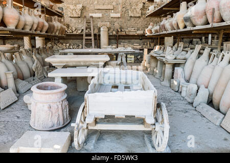 Italien, Pompei, archäologische Stätte, eine Bestandsaufnahme von archäologischen Funden Stockfoto