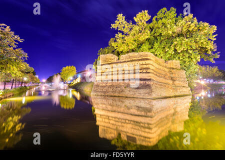 Chiang Mai, Thailand antiken Stadtmauer und graben. Stockfoto