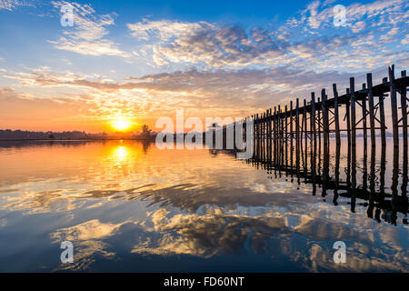 U-Bein Brücke in Mandalay, Myanmar. Stockfoto