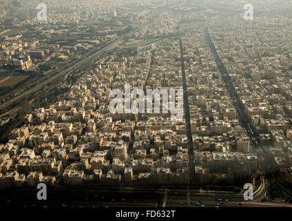 Blick auf die Stadt von der Spitze des Turmes Milad, Central District, Teheran, Iran Stockfoto