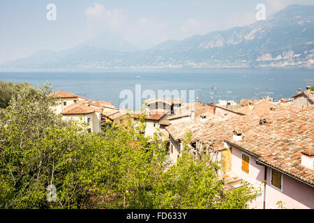 Blick über das Dorf Castelletto am Gardasee Stockfoto