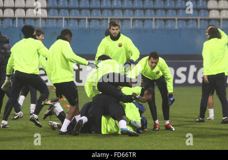 FC Barcelona Spieler Spaß während der Trainingseinheit vor der UEFA Champions League-Fußball-match gegen Dynamo Kyiv Stockfoto