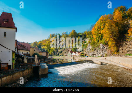 Alte Häuser in Cesky Krumlov, Tschechische Republik. Stockfoto