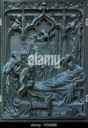 Geburt der Jungfrau Maria. Detail der bronzene Eingangstür von der Mailänder Dom (Duomo di Milano) in Mailand, Italien. Die Bronzetür wurde von dem italienischen Bildhauer Ludovico Pogliaghi 1894-1908 entworfen. Stockfoto