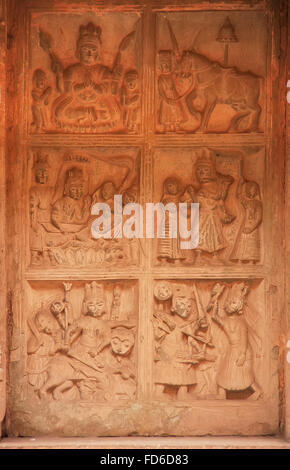 Dekorativen Schnitzereien an der Wand, Raniji Ki Baori, Bundi, Rajasthan, Indien Stockfoto