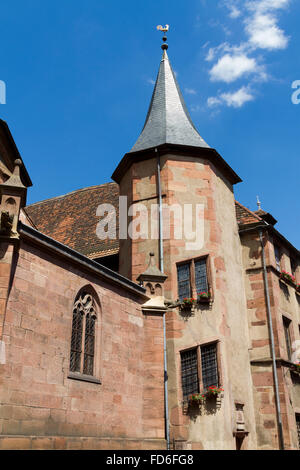 Detail der Kirche Sainte Croix Kaysersberg Elsass Frankreich Stockfoto