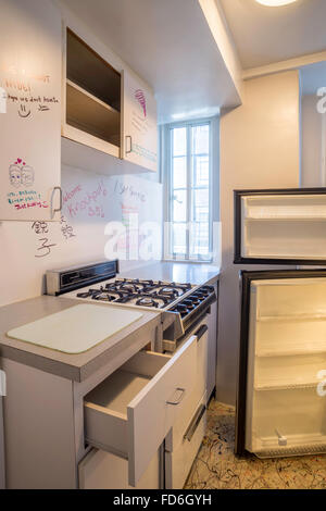 Leere kompakte Apartment Küche, NYC, USA - HDR-Format Stockfoto