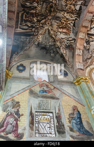 Im Inneren Heiligtum Atotonilco mit Mexican folk barocken Wandmalereien bemalt an der Decke und Wände in Atotonilco, Mexiko. Die Bilder wurden von Antonio Martinez de Pocasangre und Jose Maria Barajas über einen Zeitraum von dreißig Jahren getan und ist bekannt als der Sixtinischen Kapelle von Mexiko. Stockfoto