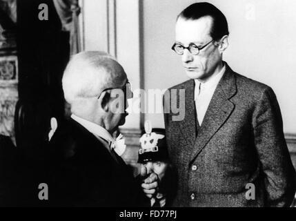 Ulrich Wilhelm Graf Schwerin von Schwanenfeld vor dem Volksgerichtshof in Berlin, 1944 Stockfoto