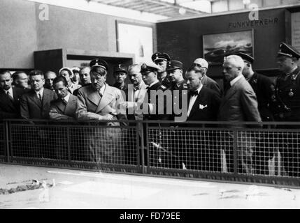 Adolf Hitler auf der IFA, 1934 Stockfoto