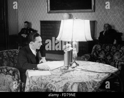 Joseph Goebbels liest die Proklamation von Adolf Hitler 1938 Stockfoto