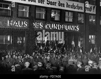 Parade der Hitler-Jugend vor dem Funkhaus, 1934 Stockfoto