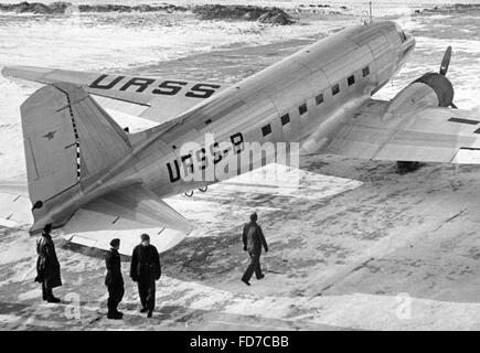 Erste Landung eines sowjetischen Flugzeugs auf dem Flughafen Berlin-Tempelhof 1940 Stockfoto