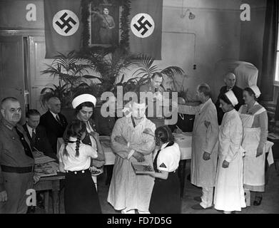 Wahllokal für den Reichstag Eeection 1938 in Berlin bin Urban Krankenhaus Stockfoto