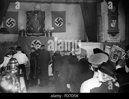 Wahllokal in Berlin bei der Reichstagswahl, 1938 Stockfoto