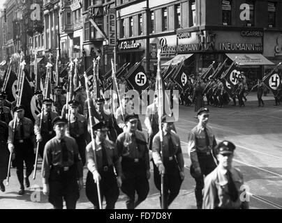 Propaganda Marsch von der DAF für die Reichstagswahlen 1936 Stockfoto