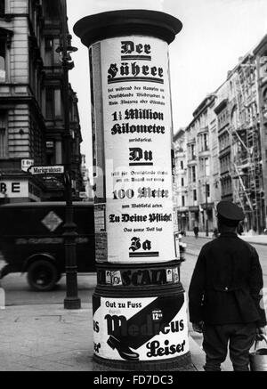 Wahl-Kampagne in Berlin für die Volksabstimmung über das Staatsoberhaupt des Deutschen Reiches, 1934 Stockfoto