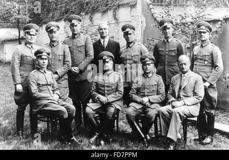 Leutnant General Lutz mit seinem Stab, 1933 Stockfoto