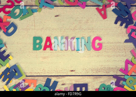 Banking Wort Block Konzept Foto auf Brett Holz Stockfoto