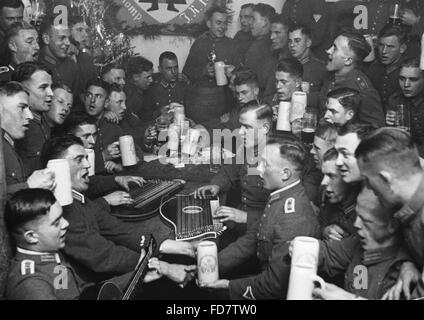 Soldaten der Reichswehr in München feiern Silvester Stockfoto