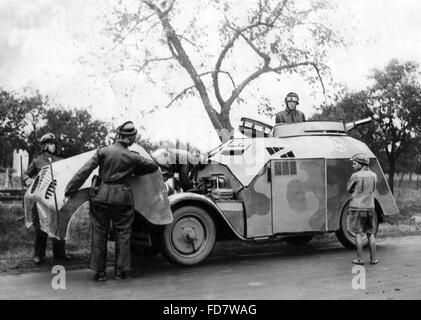 Dummy-Tank während der Herbst-Manöver in der Nähe von Frankfurt / Oder, 1932 Stockfoto