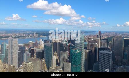 Skyline von New York City und Aussicht vom Empire State building Stockfoto