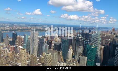 Skyline von New York City und Aussicht vom Empire State building Stockfoto