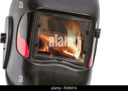 Reflexion der Flamme in die Glas-Schutzmaske, isoliert auf weißem Hintergrund mit Beschneidungspfad Stockfoto