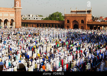 Gruppen Massen Muslime Jama Maszid Id Milap Stockfoto