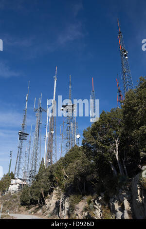 Antennen Antennen Masten Fernsehen und Radio Sender auf Mount Wilson in den San Gabriel Mountains. Stockfoto