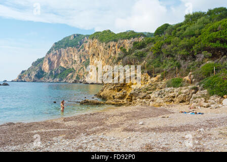 Agios Petros Strand, Palaiokastritsa, Paleokastritsa, westlichen Corfu, Korfu, Ionische Inseln, Griechenland Stockfoto