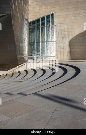 Detail der wenige Schritte vor dem Guggenheim-Museum Bilbao Spanien Stockfoto