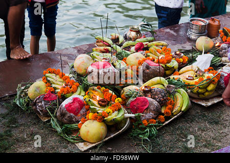 Chhath Pooja Festival Prasad Fluss Seite niemand Stockfoto