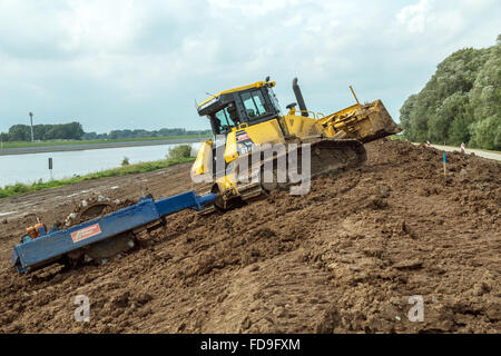 Bremen, Deutschland, an der Weser Deicherhoehung wegen steigender Meeresspiegel Stockfoto