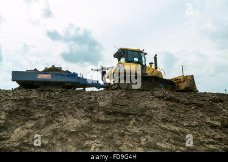 Bremen, Deutschland, an der Weser Deicherhoehung wegen steigender Meeresspiegel Stockfoto